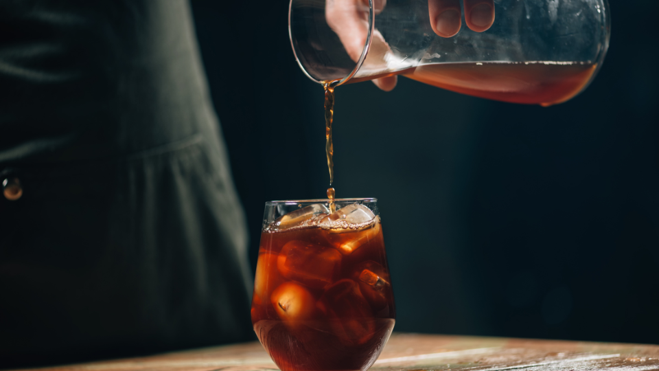 How to Make the Perfect Cold Brew Coffee: A Guide for Coffee Lovers and Baristas